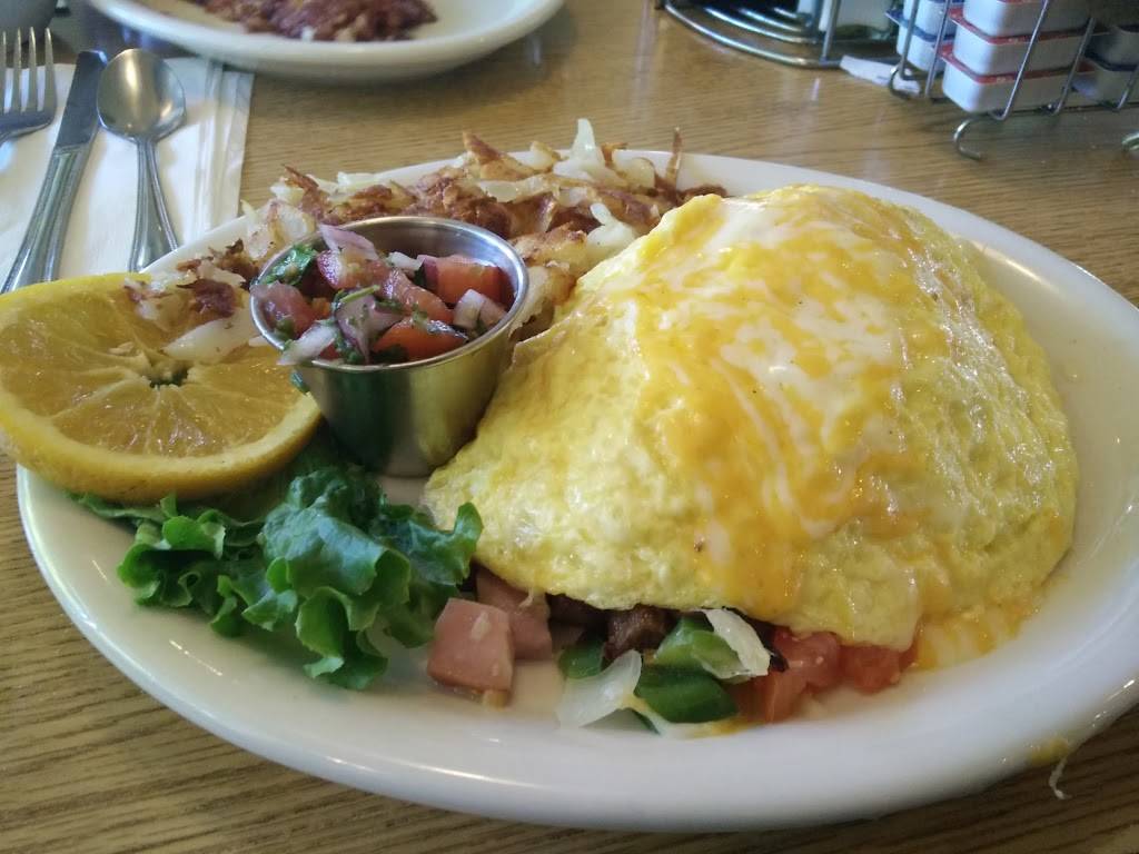 The Brig Restaurant | restaurant | 34461 Golden Lantern St, Dana Point, CA 92629, USA | 9494969046 OR +1 949-496-9046