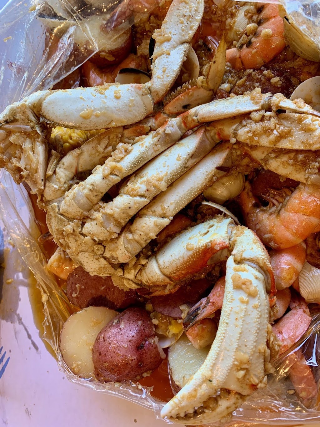 闪亮海鲜 | restaurant | 3959 Cottage Hill Rd, Mobile, AL 36609, USA | 2516666266 OR +1 251-666-6266