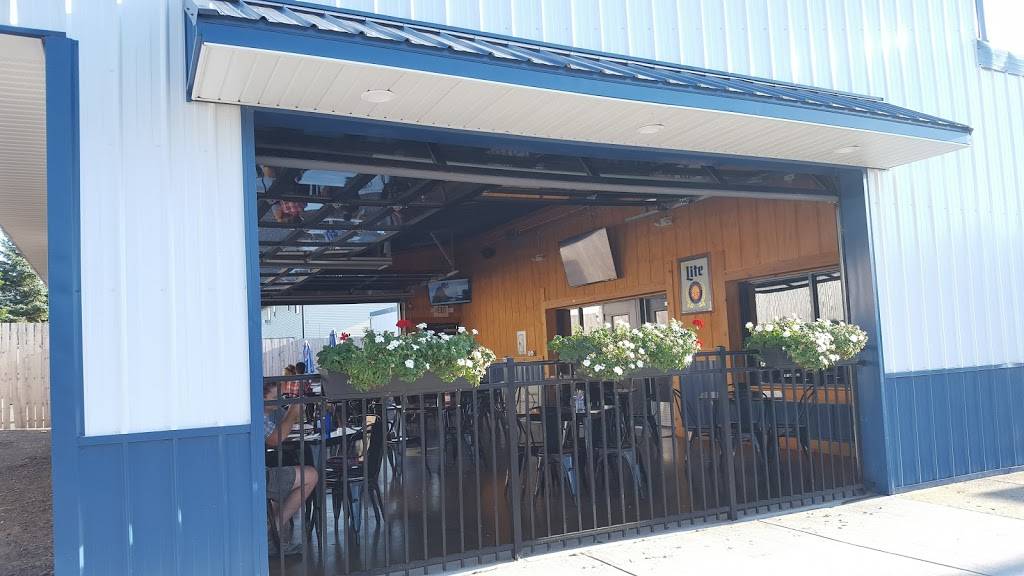 Russos Pizzeria Bar & Grille | restaurant | 100 E Main St, Hopkins, MI 49328, USA | 2697938722 OR +1 269-793-8722