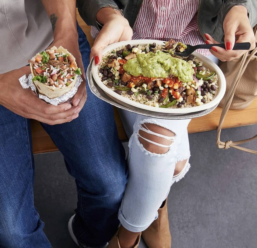 Chipotle Mexican Grill | restaurant | 10010 University Plaza Dr Suite 102, Fort Myers, FL 33913, USA | 2394375719 OR +1 239-437-5719