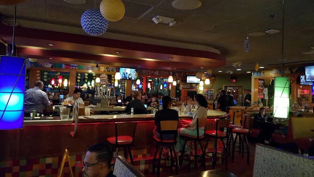 Applebees Grill + Bar | restaurant | 1041 Admiral Callaghan Ln, Vallejo, CA 94591, USA | 7075580824 OR +1 707-558-0824