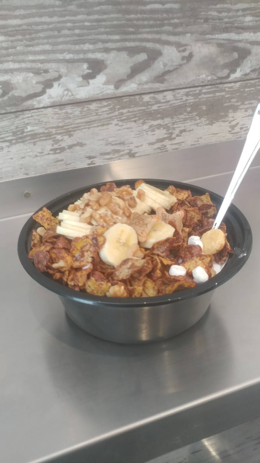 Gizmos Cereal Bar | restaurant | 215 W 6th St #109, Los Angeles, CA 90014, USA | 2133725595 OR +1 213-372-5595