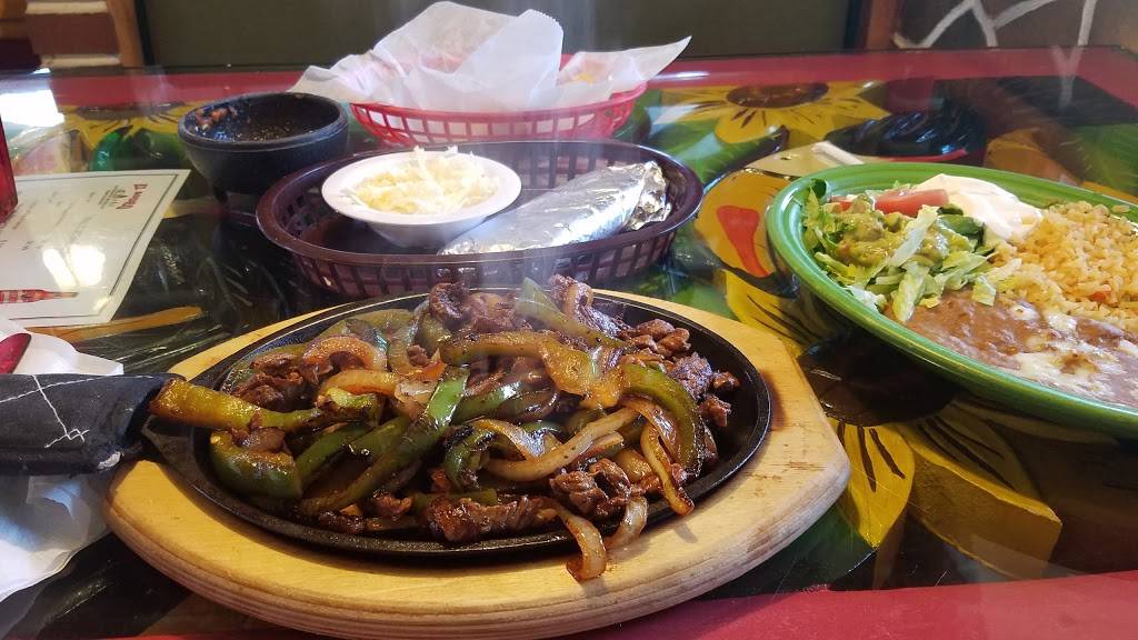 El Rodeo | restaurant | 724 Loucks Rd, York, PA 17404, USA | 7178451341 OR +1 717-845-1341