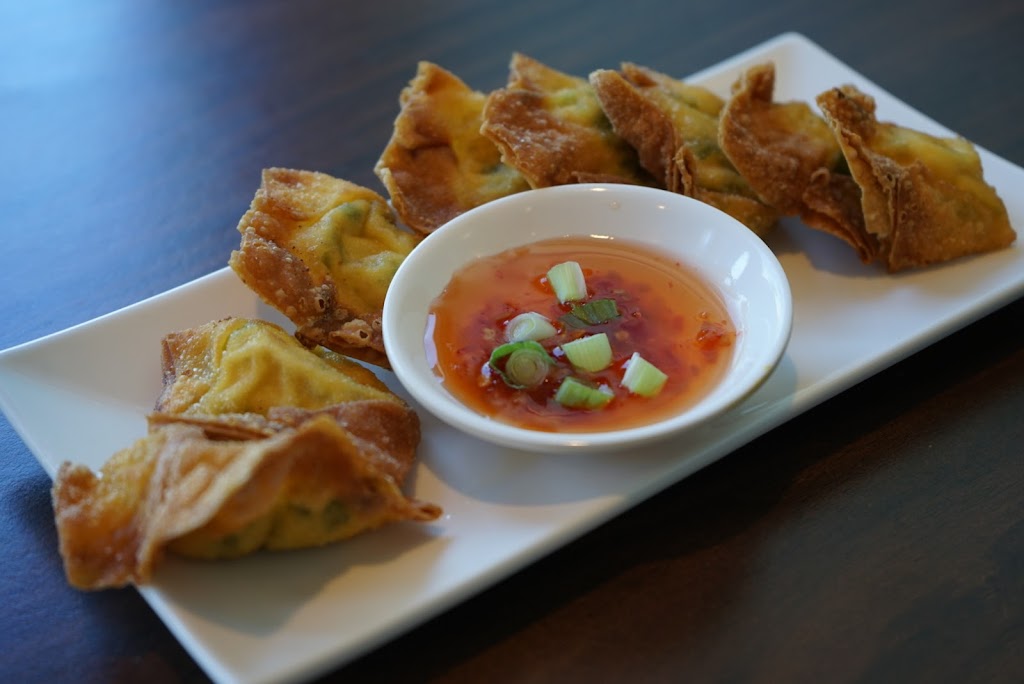 Aung Family Restaurant | restaurant | 2768 Elmwood Ave, Kenmore, NY 14217, USA | 7165756467 OR +1 716-575-6467