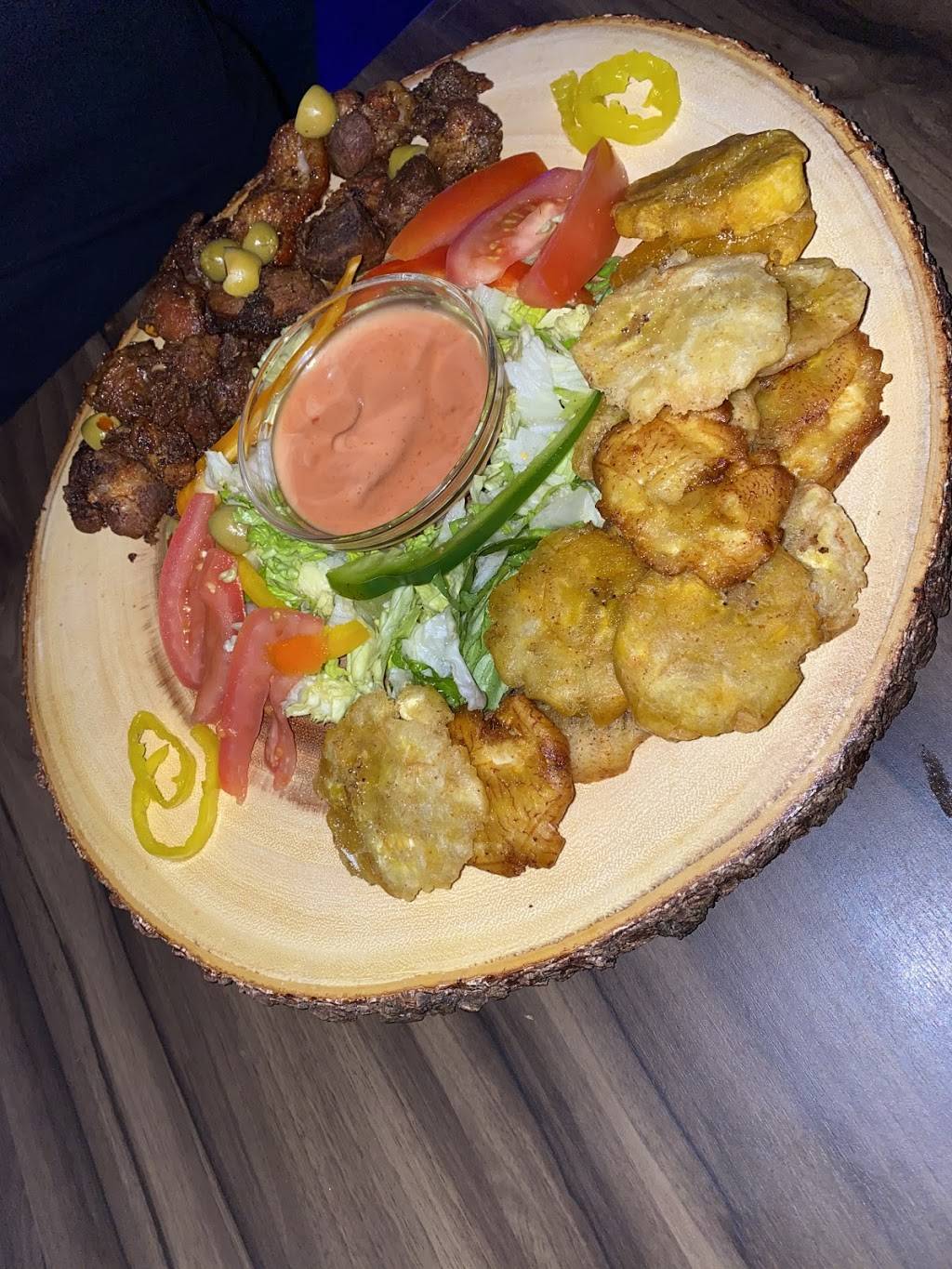 Típico House Bar & Grill | restaurant | 90 Lake Ave, Rochester, NY 14608, USA | 5853194211 OR +1 585-319-4211