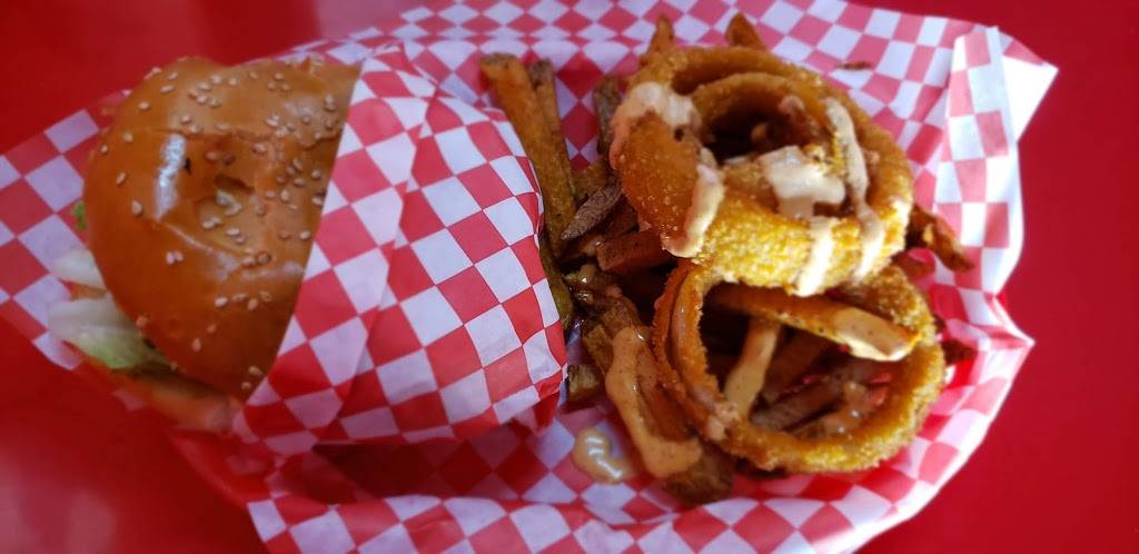 Beverly Burgers Otay Industrial | restaurant | Central Otay, Blvd. Industrial 19058, Nueva Tijuana, 22435 Tijuana, B.C., Mexico | 016646248801 OR +52 664 624 8801