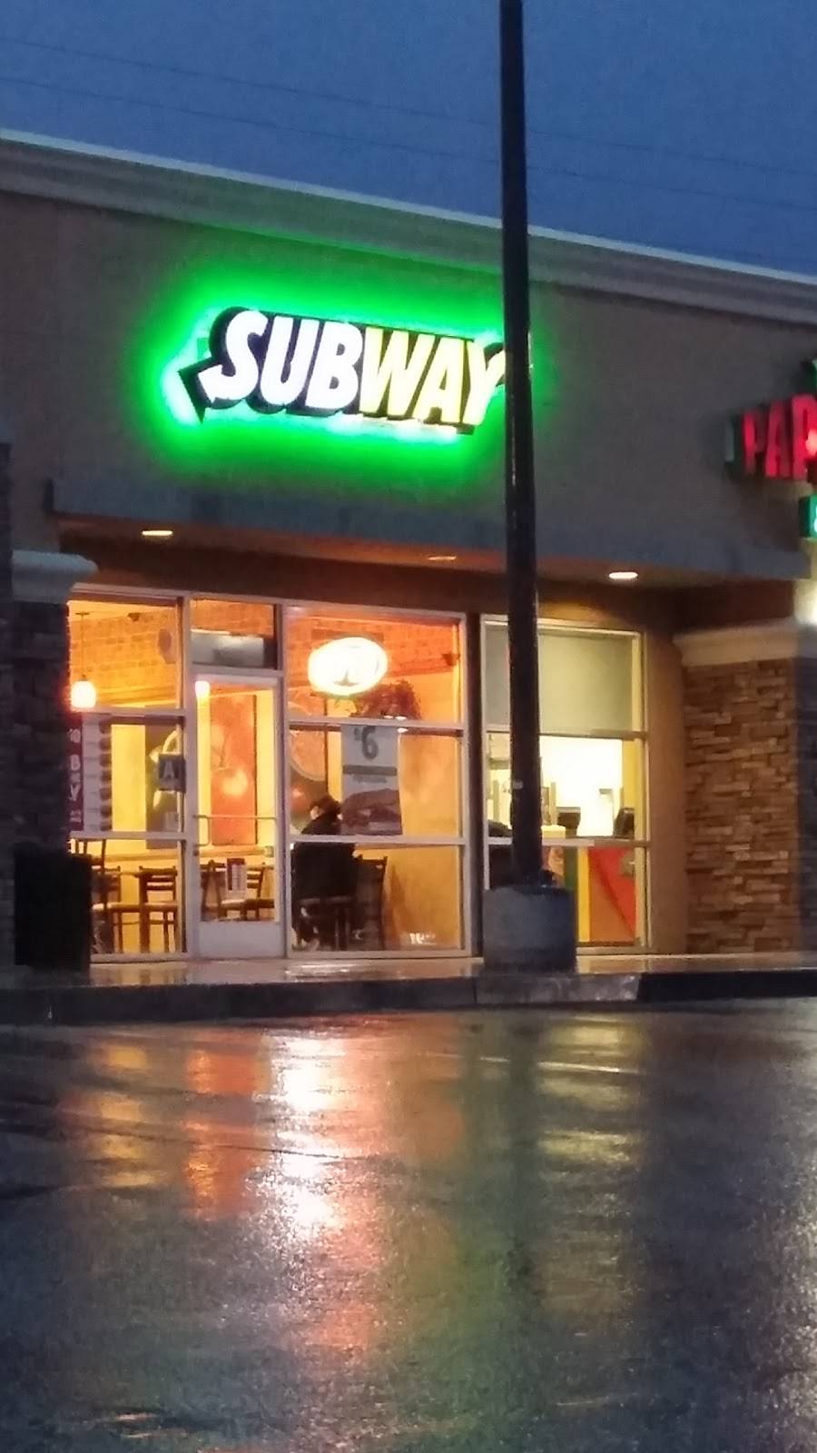Subway | restaurant | 1525 Columbus St, Bakersfield, CA 93305, USA | 6618730600 OR +1 661-873-0600