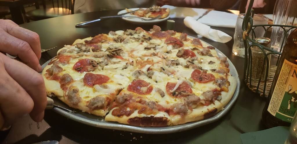 Barbieres Italian Inn | restaurant | 5844 W Bluemound Rd, Milwaukee, WI 53213, USA | 4144533800 OR +1 414-453-3800