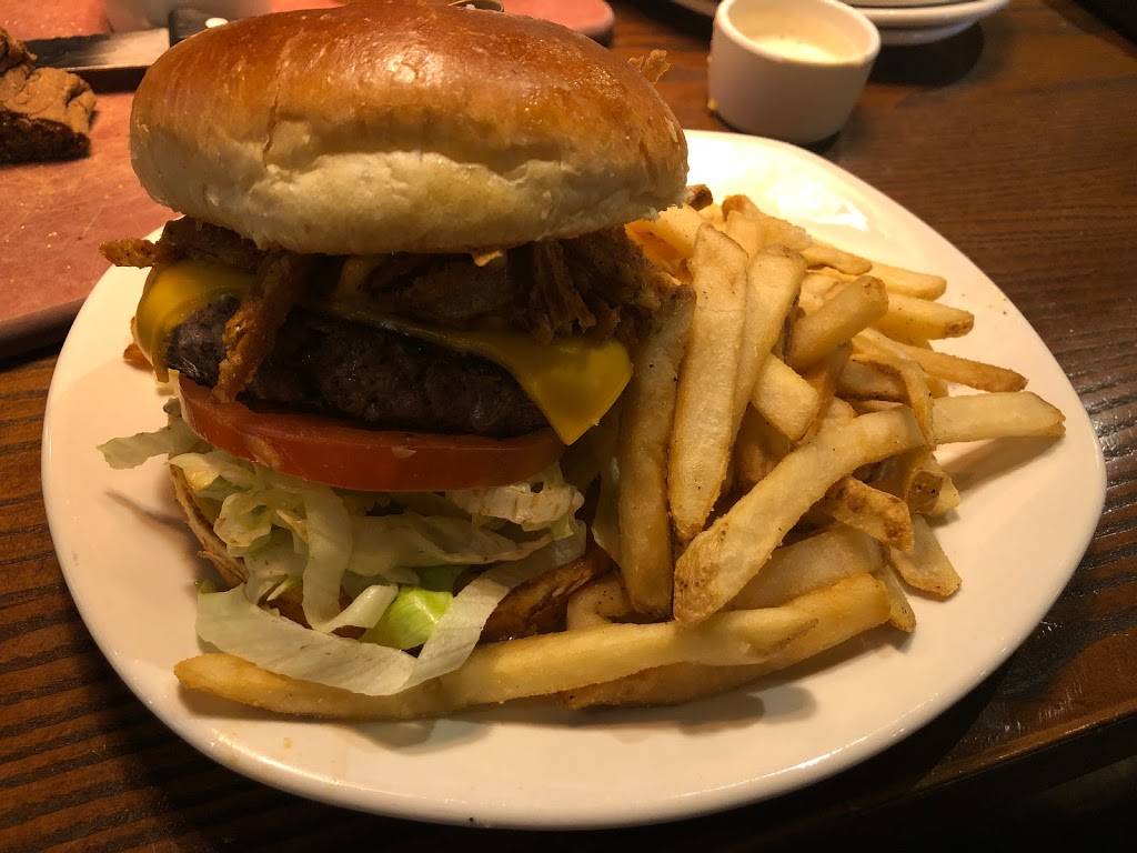 Outback Steakhouse | restaurant | 4004 S Mooney Blvd, Visalia, CA 93277, USA | 5593343842 OR +1 559-334-3842