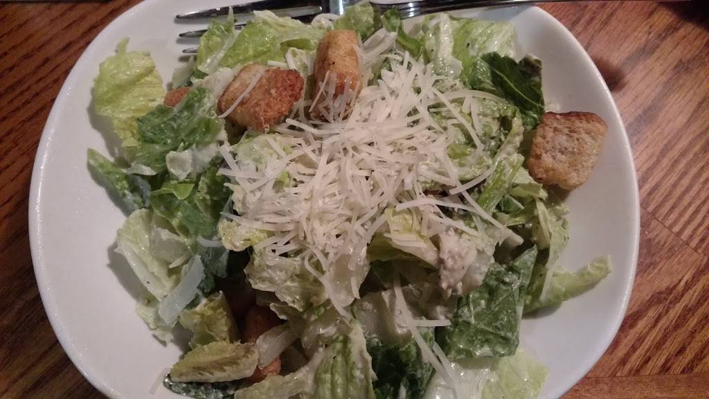 Outback Steakhouse | restaurant | 2765 W Shaw Ave, Fresno, CA 93711, USA | 5592241181 OR +1 559-224-1181