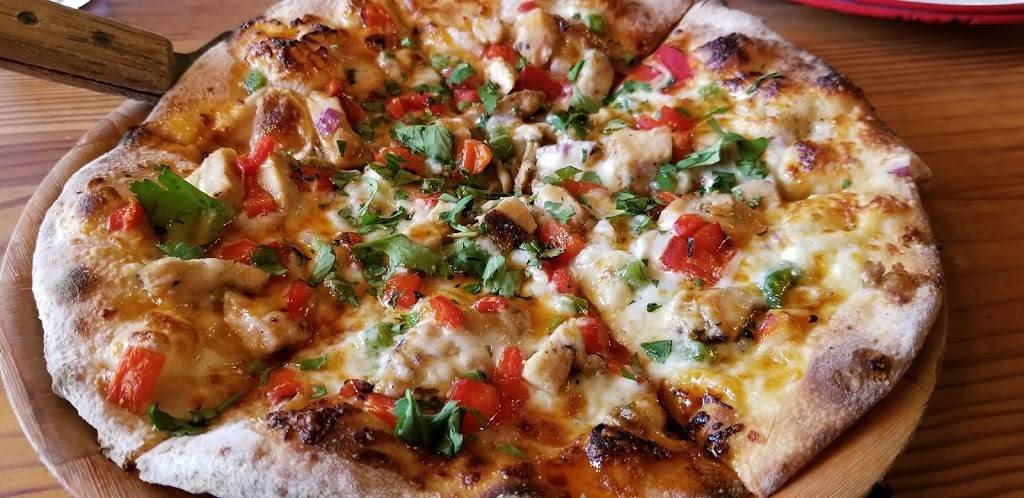 Backyard Pizza and Raw Bar | restaurant | 833 3rd Ave, Huntington, WV 25701, USA | 3042412958 OR +1 304-241-2958