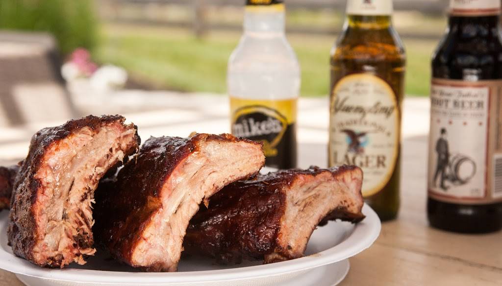 Buckeye BBQ Express | restaurant | 9640 W Broad St, West Jefferson, OH 43162, USA | 6144996693 OR +1 614-499-6693