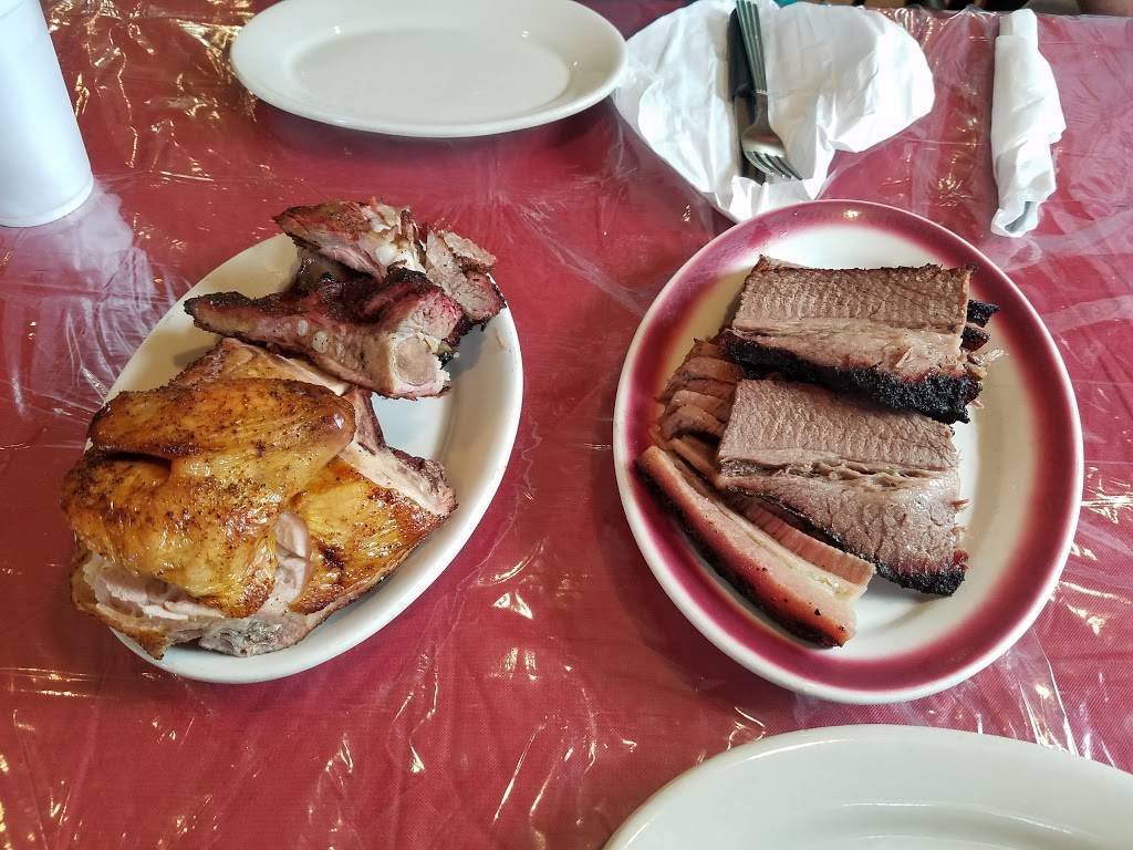 Leons World Finest Bar-B-Que | restaurant | 5427 Broadway Avenue J, Galveston, TX 77551, USA | 4097440070 OR +1 409-744-0070