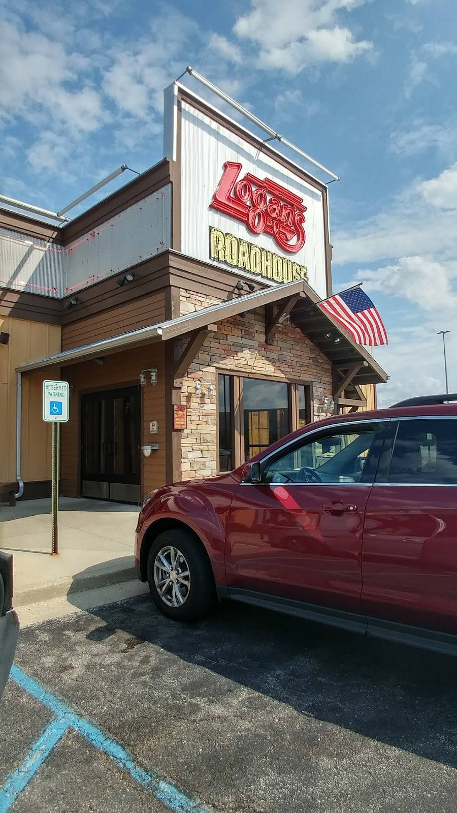 Logans Roadhouse | restaurant | 600 Greenwood Park Dr N, Greenwood, IN 46142, USA | 3178657399 OR +1 317-865-7399