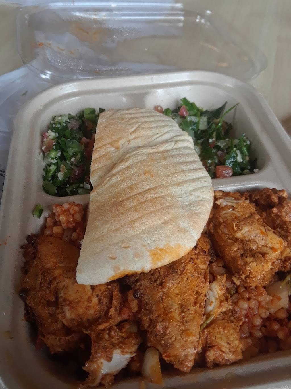 Olive Mediterranean Grill | restaurant | 1001 W North Ave, Chicago, IL 60642, USA | 3122745525 OR +1 312-274-5525