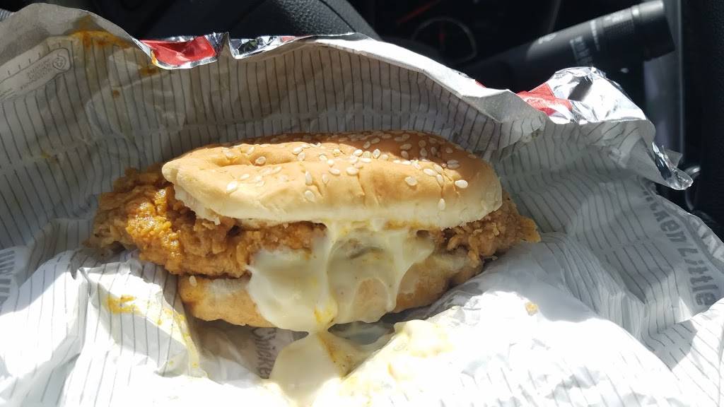 KFC | restaurant | 1105 E Main St, Barnesville, OH 43713, USA | 7404251773 OR +1 740-425-1773