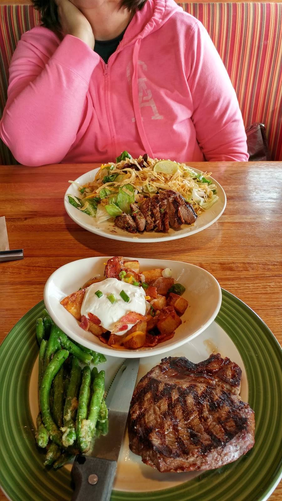 Applebees Grill + Bar | restaurant | 213 E 29th St, Loveland, CO 80538, USA | 9705930655 OR +1 970-593-0655