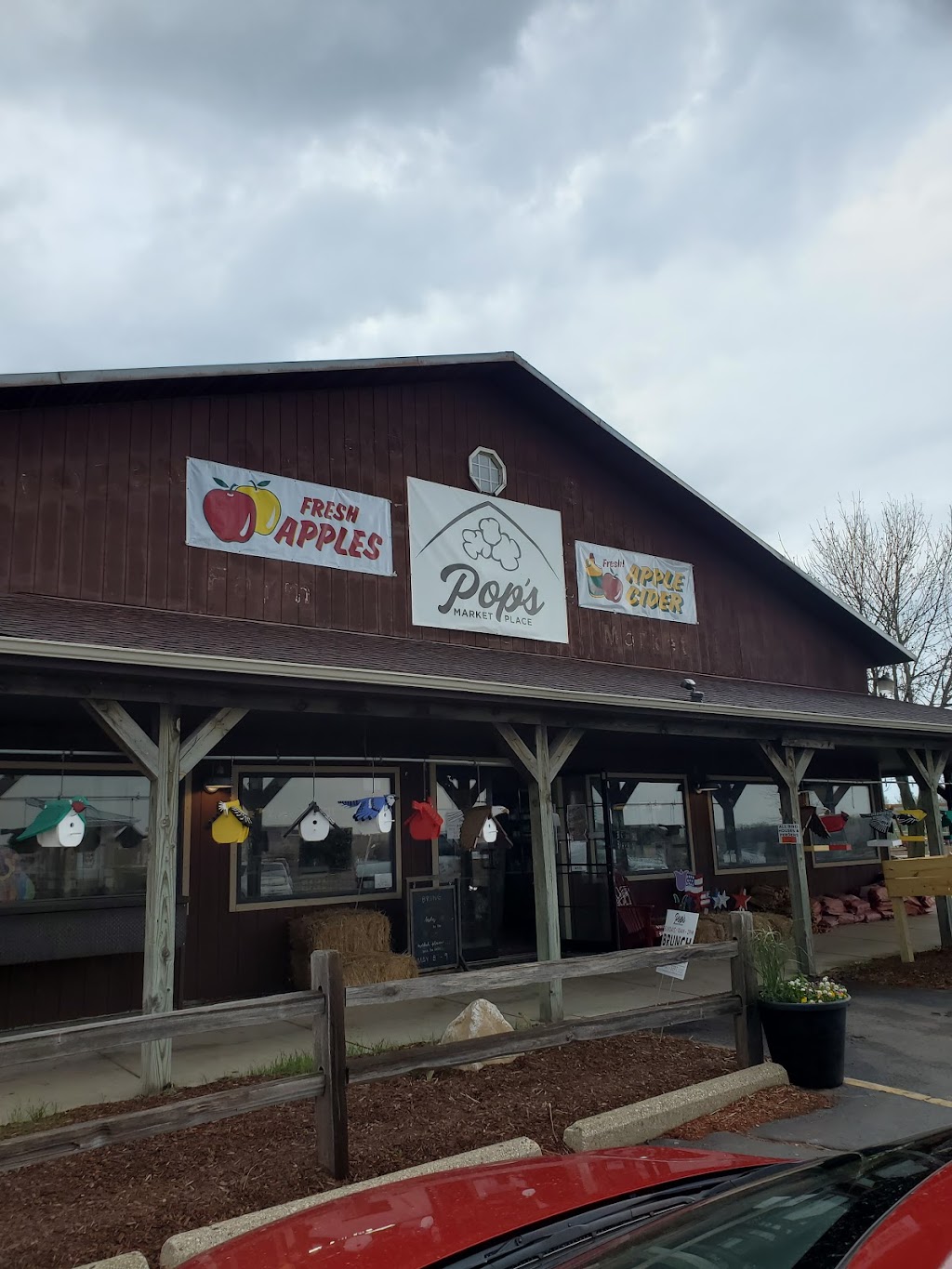 Pops MarketPlace | restaurant | S70W16050 Janesville Rd, Muskego, WI 53150, USA | 4145522079 OR +1 414-552-2079