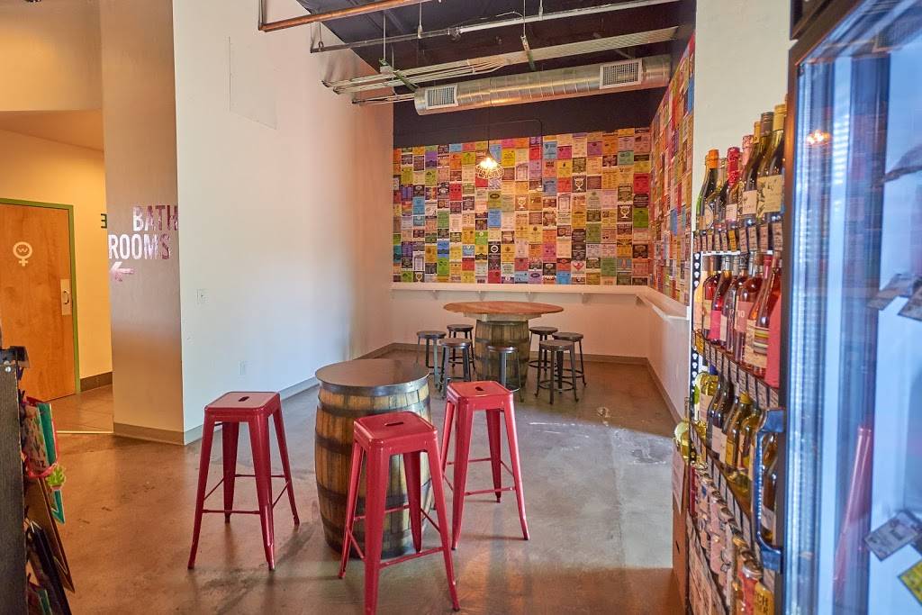 Tap & Bottle - North | restaurant | 7254 N Oracle Rd, Tucson, AZ 85704, USA | 5202688725 OR +1 520-268-8725