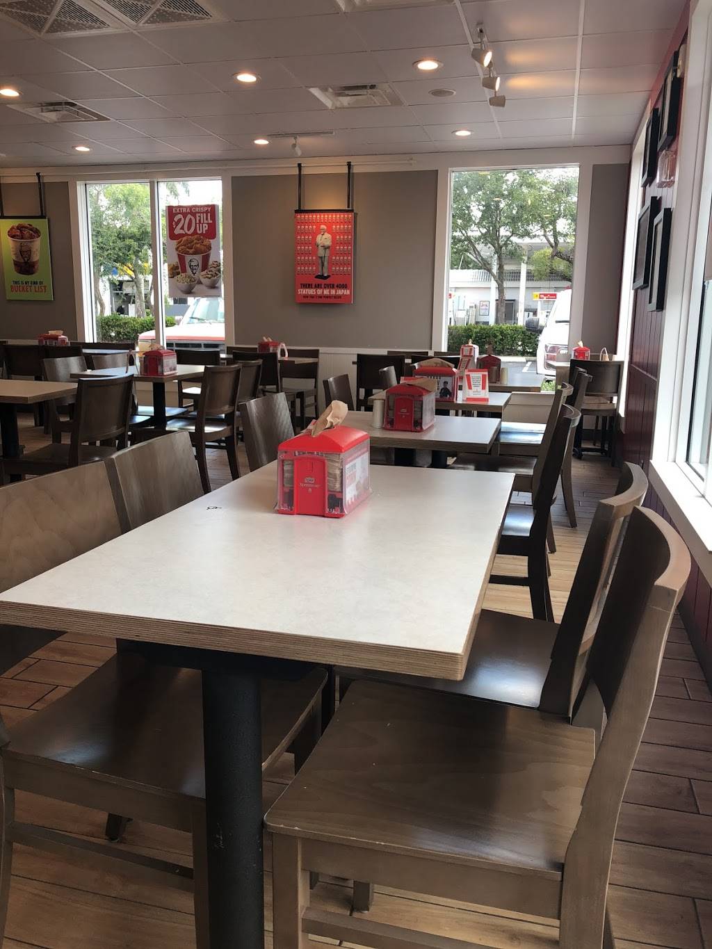 KFC | restaurant | 360 Linton Blvd, Delray Beach, FL 33444, USA | 5612765903 OR +1 561-276-5903