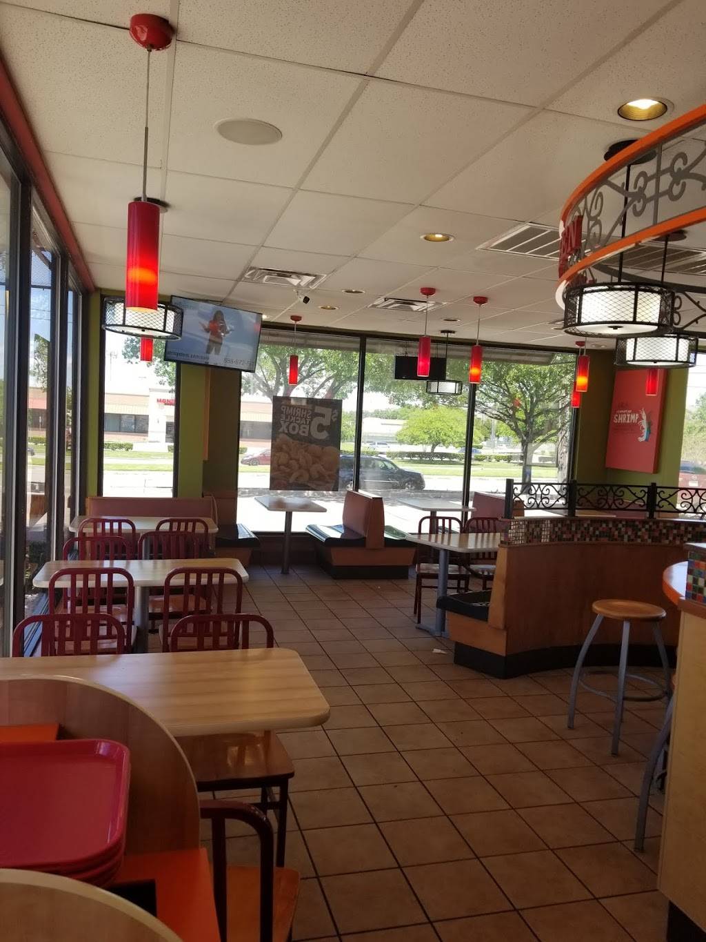 Popeyes Louisiana Kitchen | restaurant | 1200 SW Green Oaks Blvd, Arlington, TX 76017, USA | 8174670745 OR +1 817-467-0745