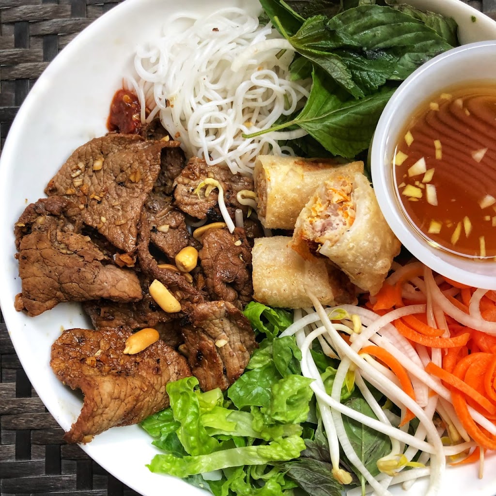 Mais Asian Cuisine | restaurant | 8112 Talbert Ave #104, Huntington Beach, CA 92646, USA | 7143696168 OR +1 714-369-6168