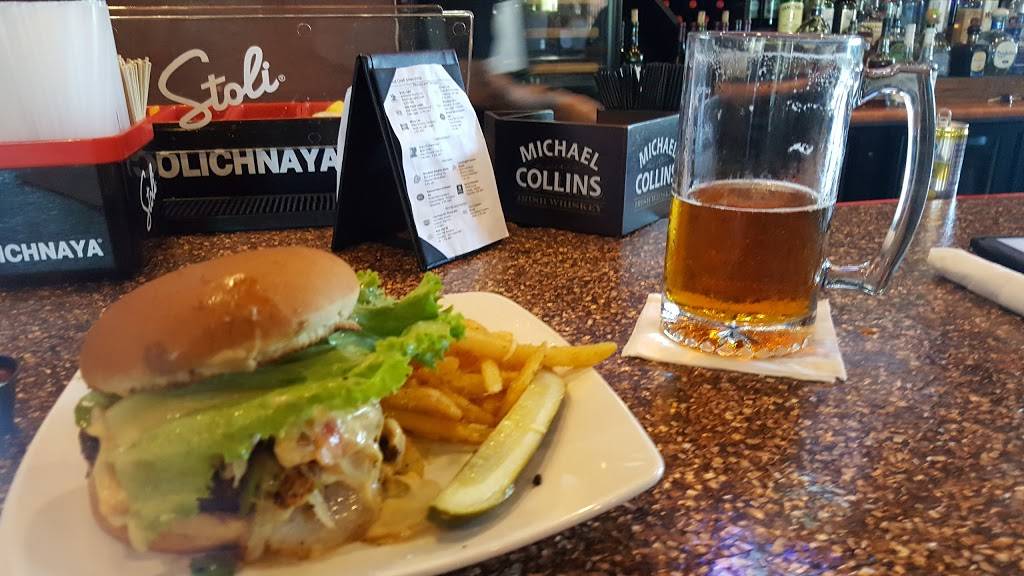 Fat Willys Family Sports Grill | restaurant | 4850 S Gilbert Rd, Chandler, AZ 85249, USA | 4808831356 OR +1 480-883-1356