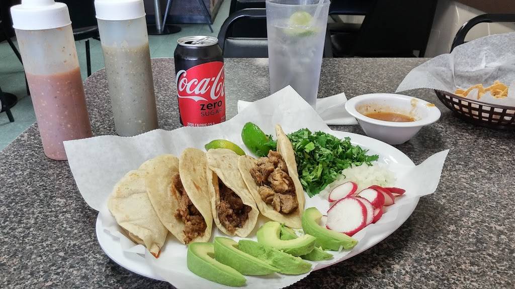 Taqueria Victoria | restaurant | 2740 Valwood Pkwy, Farmers Branch, TX 75234, USA | 9726200775 OR +1 972-620-0775