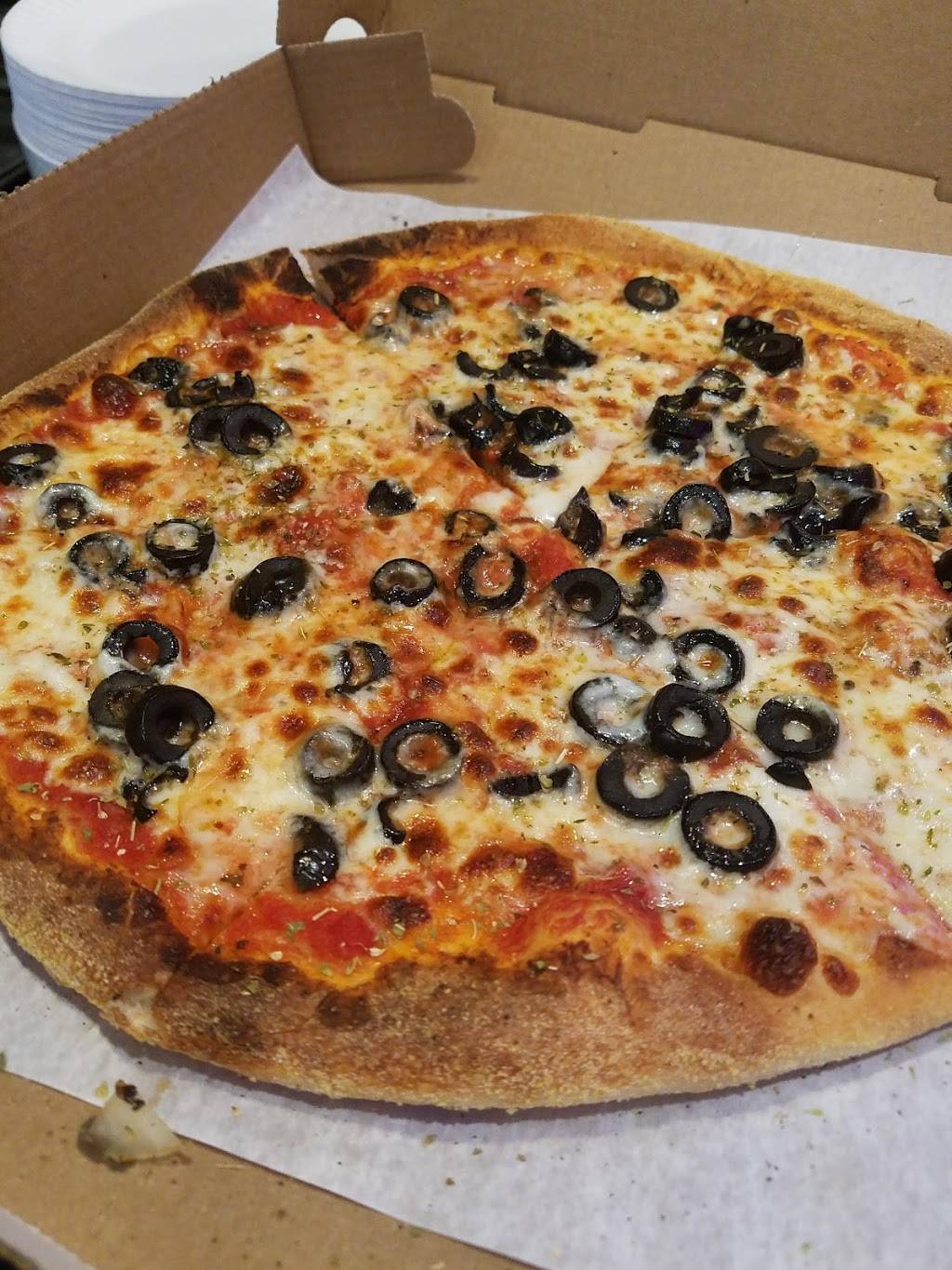 Creations Pizza | restaurant | 193 Main St, Farmingdale, NY 11735, USA | 5165868156 OR +1 516-586-8156