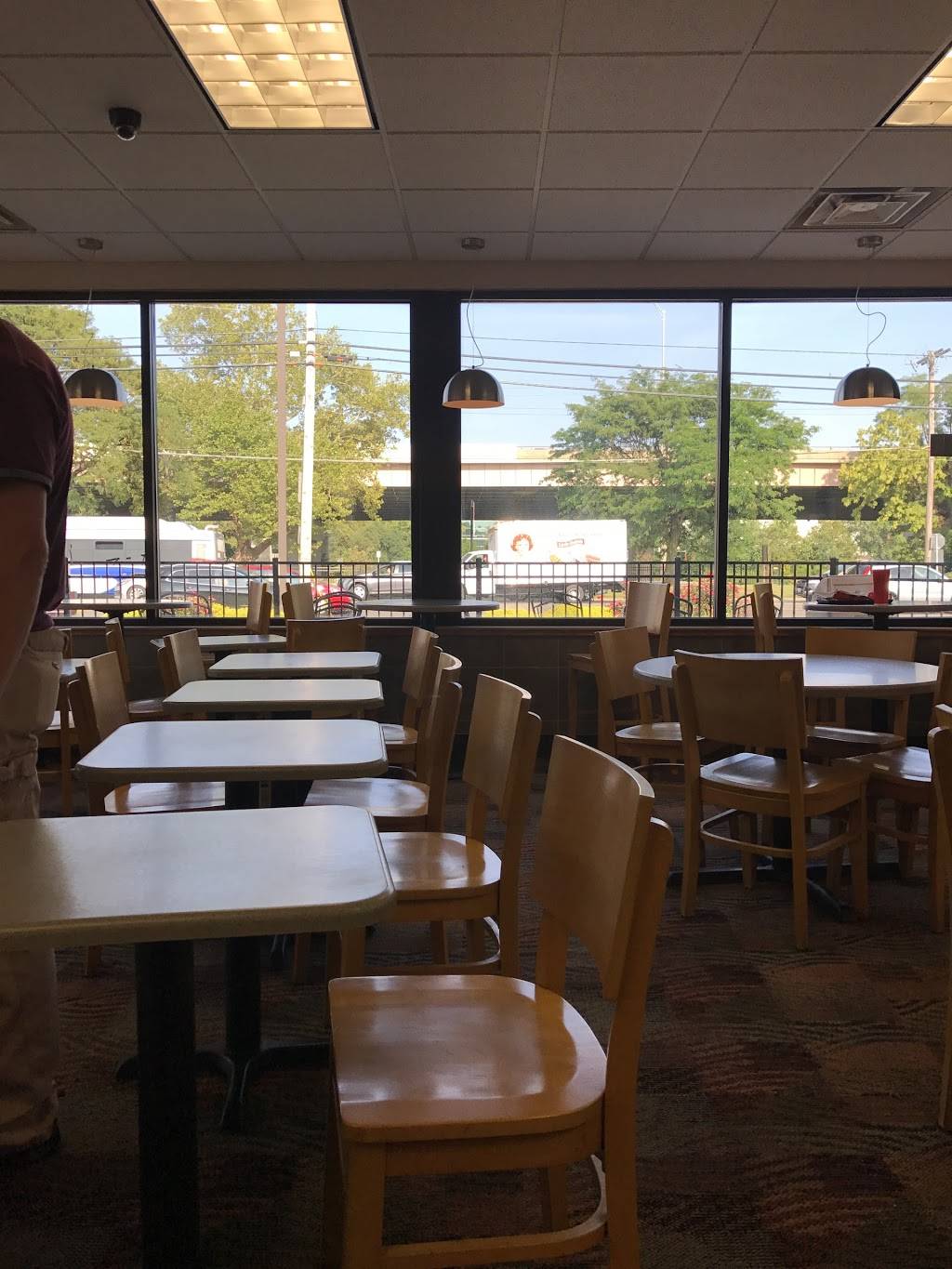 Wendys | restaurant | 1483 Olentangy River Rd, Columbus, OH 43212, USA | 6144211277 OR +1 614-421-1277