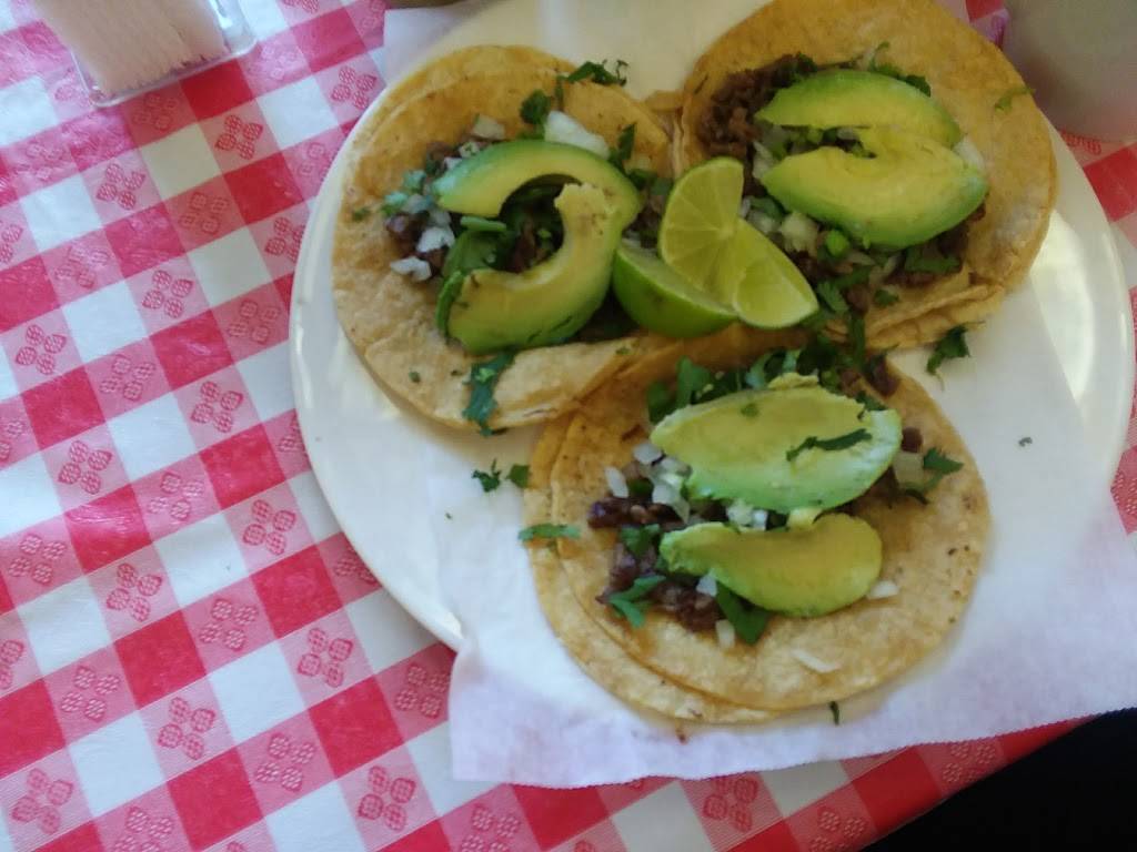 TAQUERIA LAS ISAVELLAS | restaurant | 10429 s Ewing ave 1/2, Chicago, IL 60617, USA | 7733746243 OR +1 773-374-6243