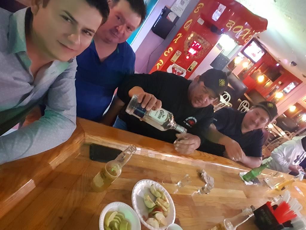 Latinos Cafe | restaurant | 296 County St, Fall River, MA 02723, USA | 5086724900 OR +1 508-672-4900