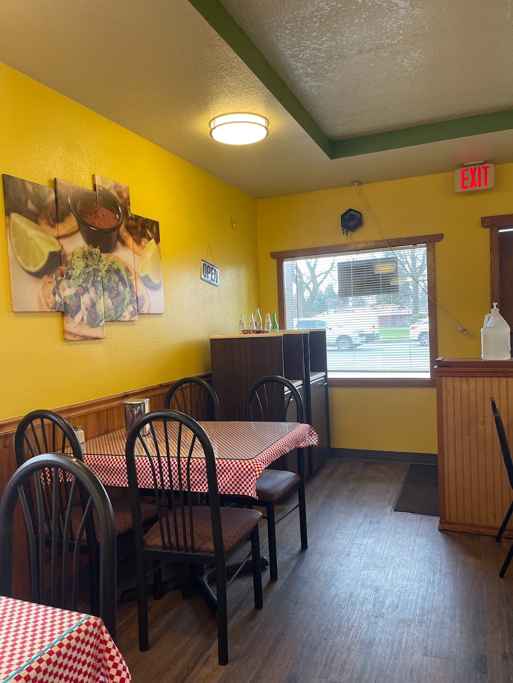 Quesadillas | restaurant | 610 SE 10th Ave, Hillsboro, OR 97123, USA | 9714158050 OR +1 971-415-8050