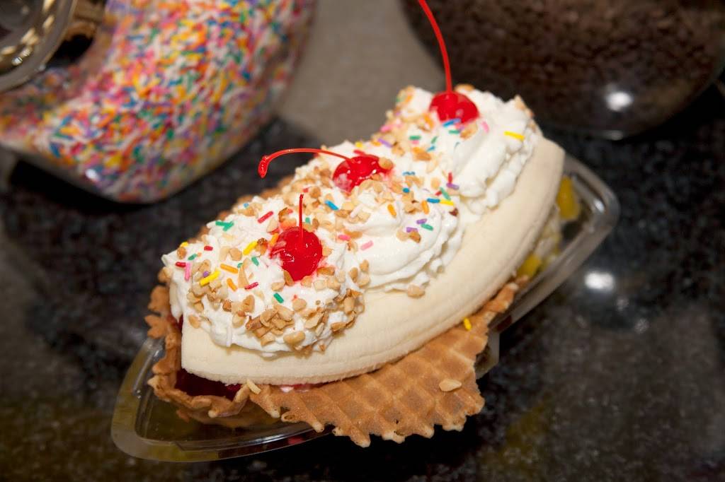 Big Olaf Creamery | restaurant | 8151 Lakewood Main St, Lakewood Ranch, FL 34202, USA | 9419070151 OR +1 941-907-0151
