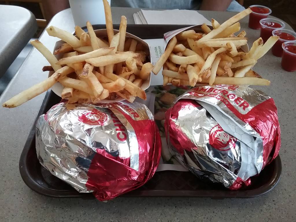 Wendys | restaurant | 14890 6 Mile Cypress Pkwy, Fort Myers, FL 33912, USA | 2394542563 OR +1 239-454-2563