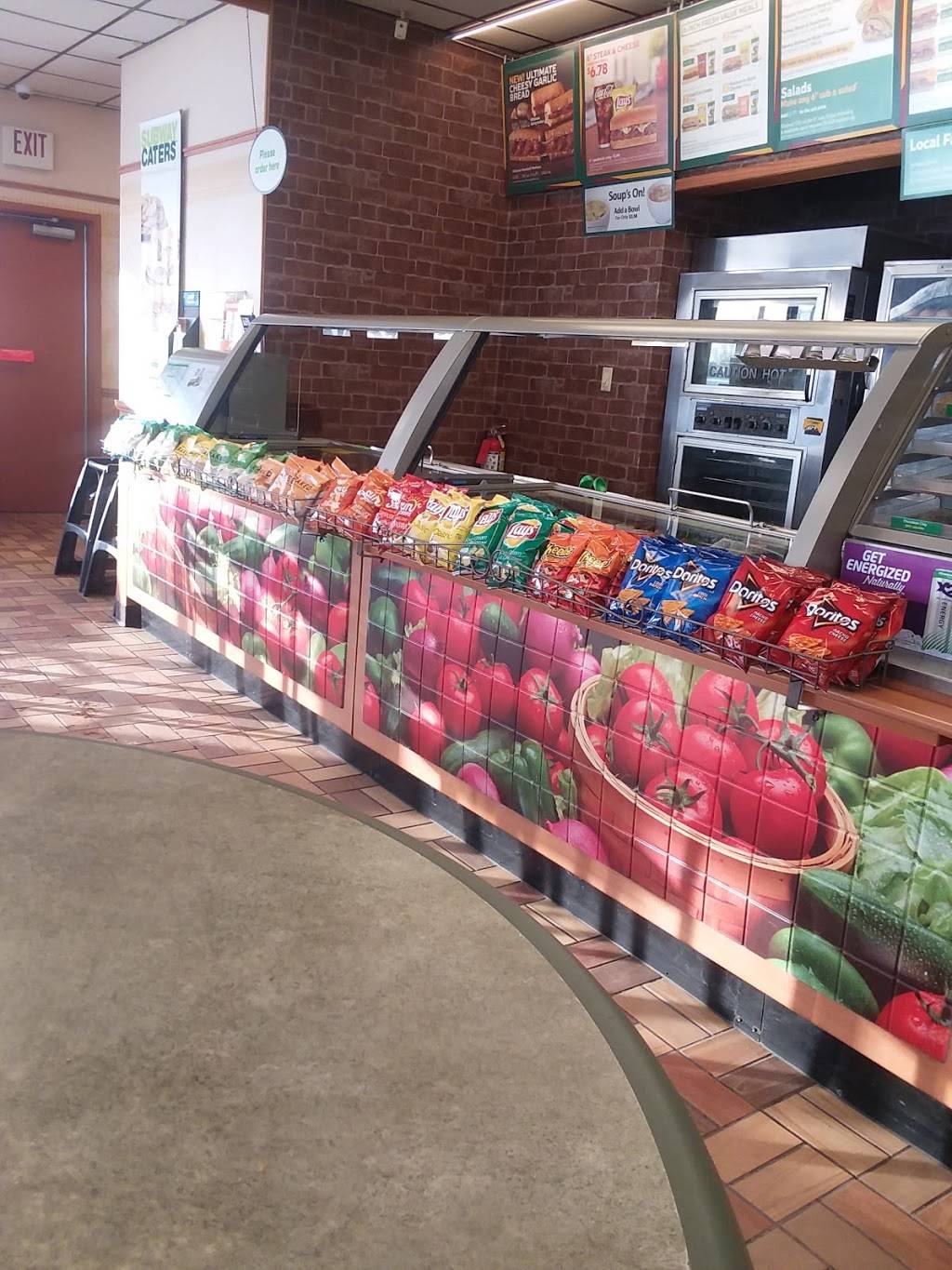 Subway | meal takeaway | 1905 E Hwy 7, Montevideo, MN 56265, USA | 3202692233 OR +1 320-269-2233