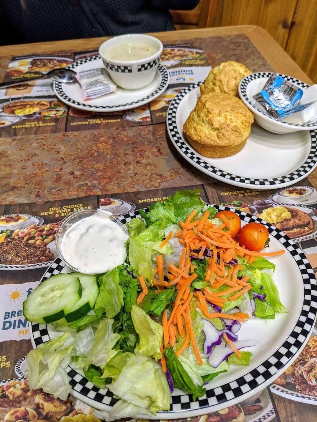 Black Bear Diner | restaurant | 11981 S Strang Line Rd, Olathe, KS 66062, USA | 9133551108 OR +1 913-355-1108