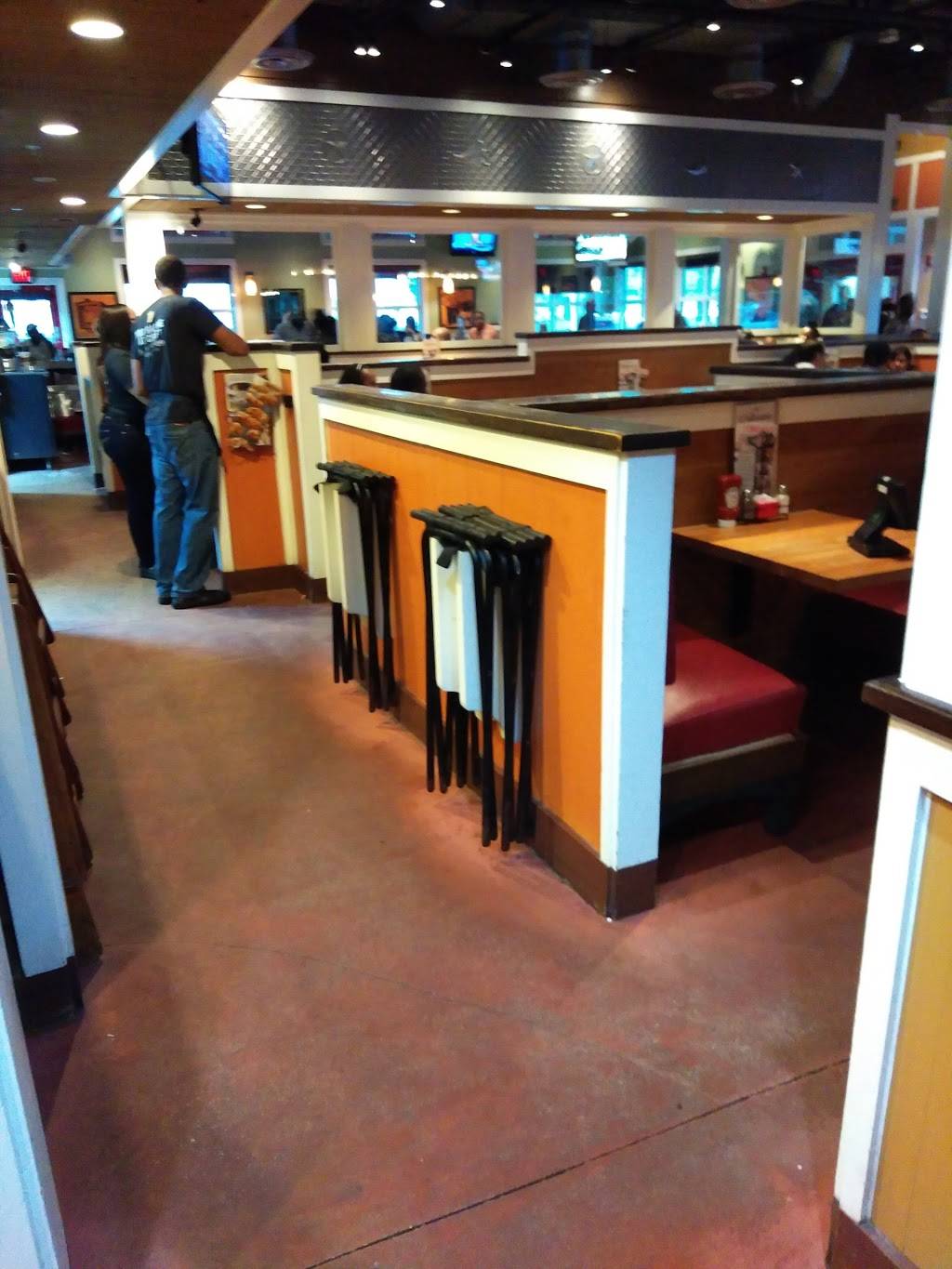 Chilis Grill & Bar | restaurant | 19801 NW 2nd Ave, Miami, FL 33169, USA | 3057227187 OR +1 305-722-7187