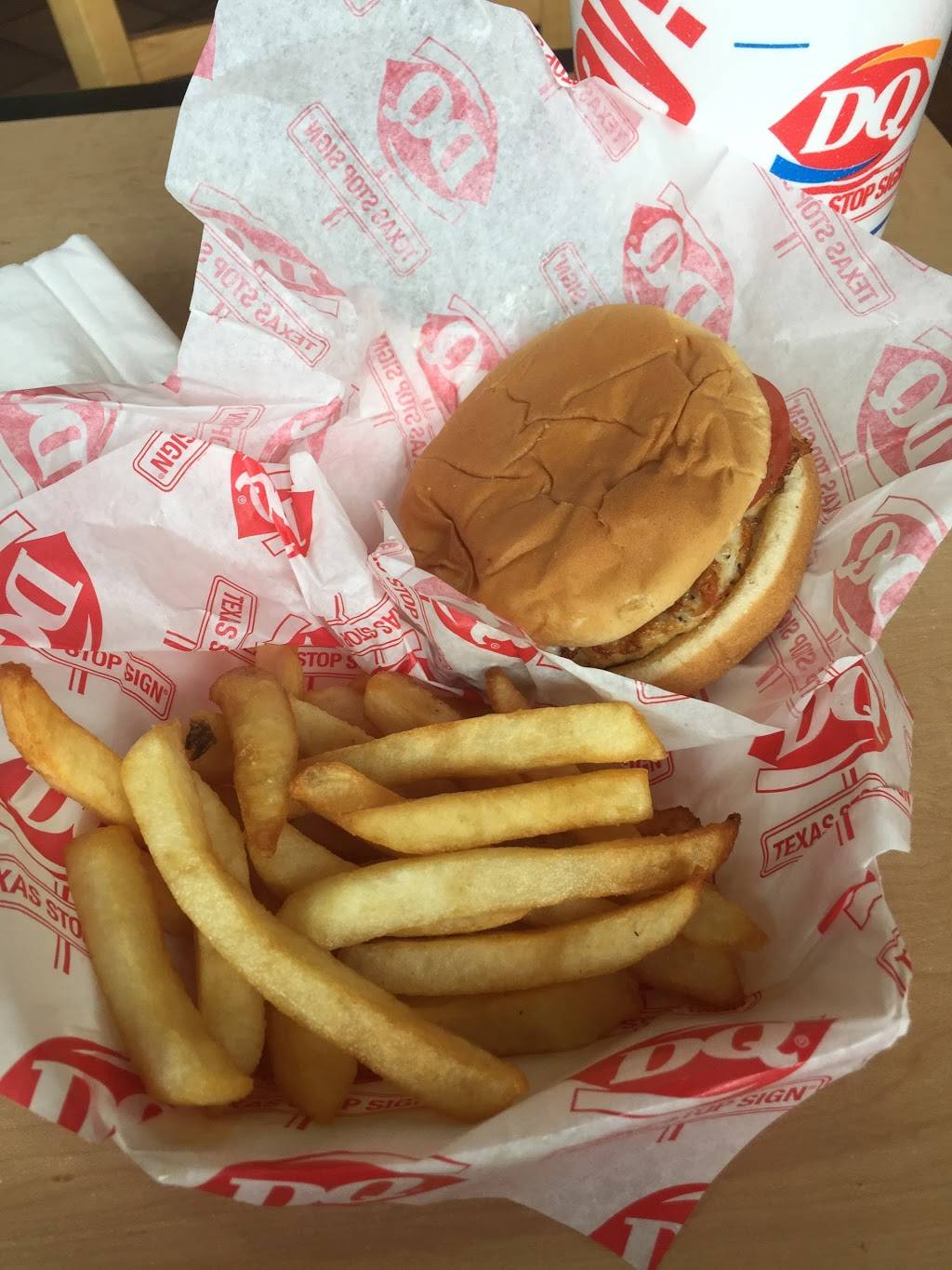 Dairy Queen Store | restaurant | 1215 US-79, Henderson, TX 75652, USA | 9036576532 OR +1 903-657-6532