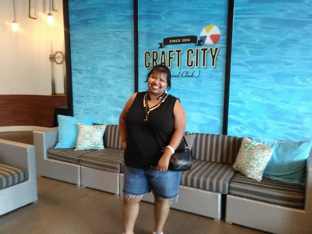 Craft City Social Club | restaurant | Sheraton Charlotte Hotel, 555 S McDowell St, Charlotte, NC 28204, USA | 7043724100 OR +1 704-372-4100