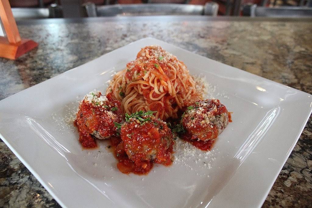 Lunas Bistro | restaurant | 3004 Cinema Pl, Bellingham, WA 98226, USA | 3603068676 OR +1 360-306-8676