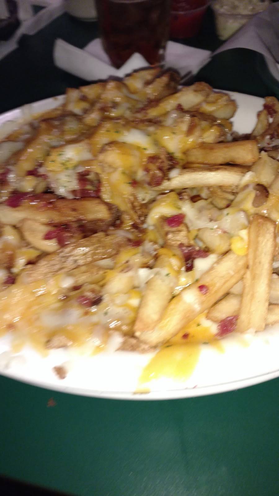 Blinkys Noble Grill & Bar | restaurant | 2350 Noblestown Rd # 11, Pittsburgh, PA 15205, USA | 4129190548 OR +1 412-919-0548