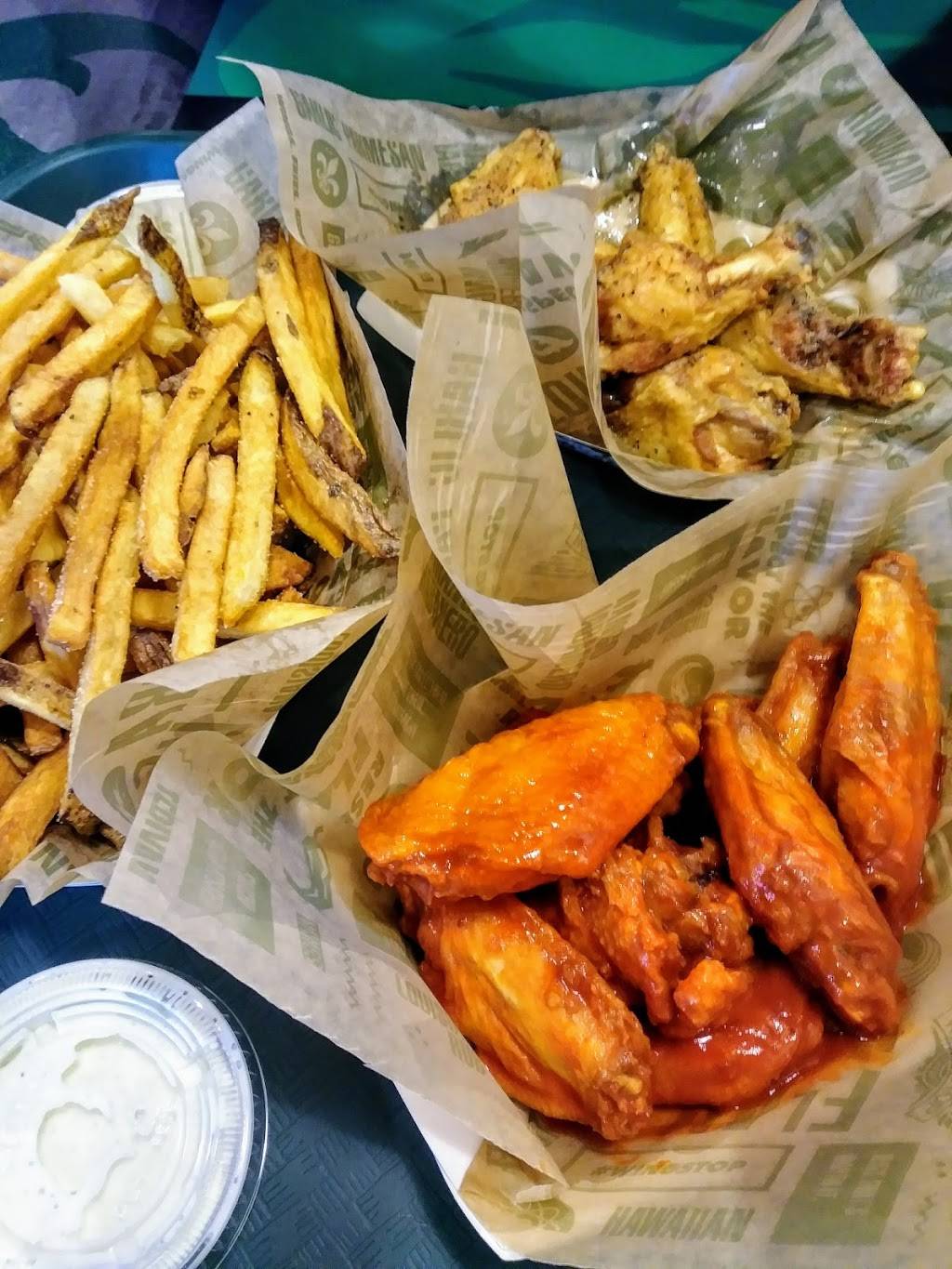 Wingstop | restaurant | 40008 10th St W #104, Palmdale, CA 93551, USA | 6612679999 OR +1 661-267-9999