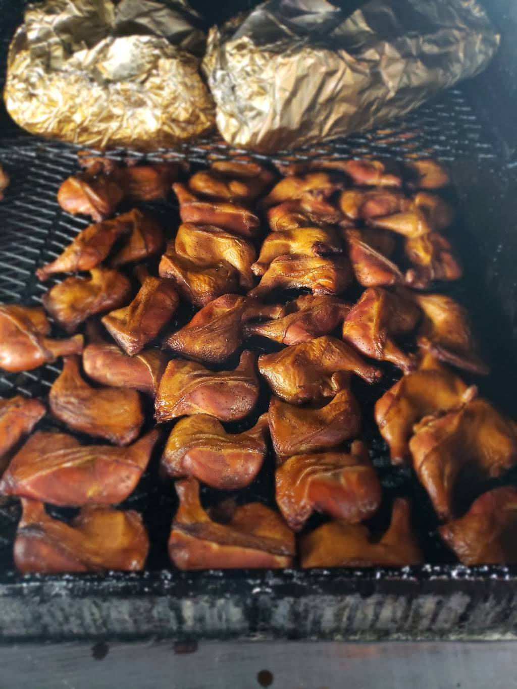 Betty Bs Smokehouse BBQ | restaurant | 144 W Broadway Ave, Forrest City, AR 72335, USA | 8706308221 OR +1 870-630-8221