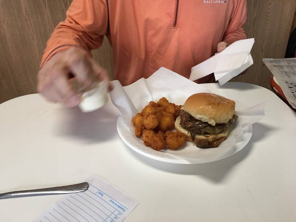 Willys Drive In | restaurant | 710 W Orchard St, Vandalia, IL 62471, USA | 6182831300 OR +1 618-283-1300