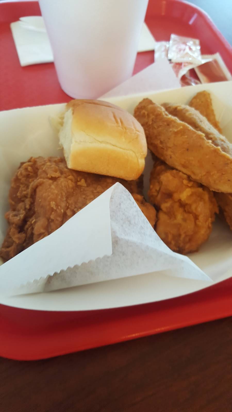 Chicken King of Louisville | restaurant | 639 E Broadway, Louisville, KY 40202, USA | 5025895464 OR +1 502-589-5464