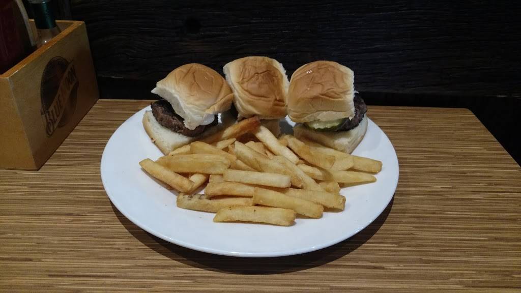 Mountain Tap Bar & Grill | restaurant | 1901 Youngfield St #101, Golden, CO 80401, USA | 7206895972 OR +1 720-689-5972