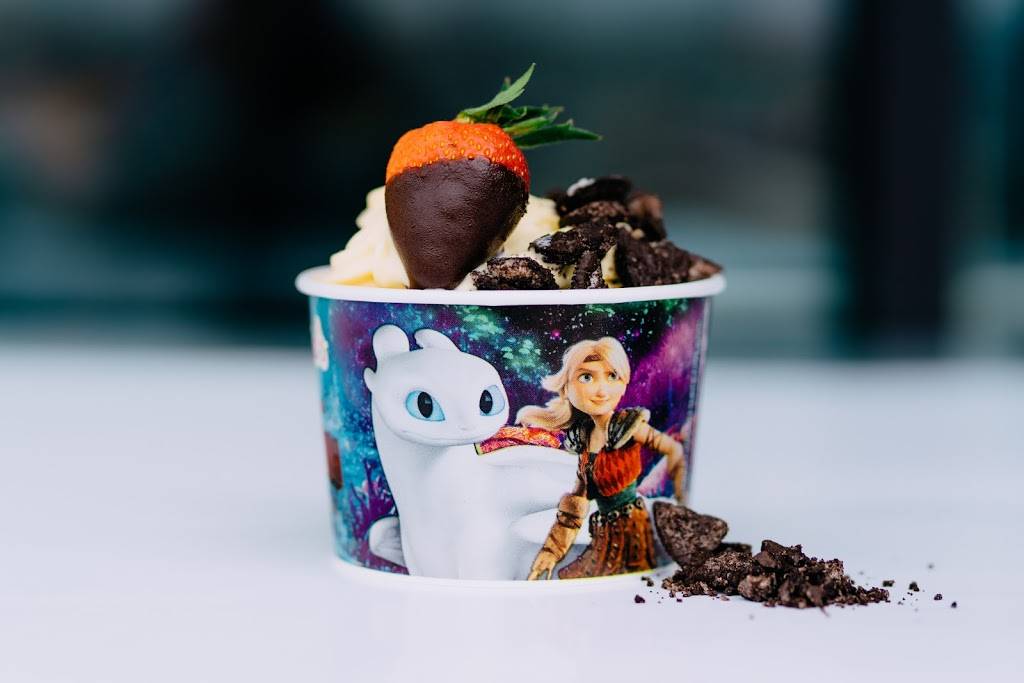 Menchies Frozen Yogurt | bakery | 3090 W Shaw Ave Ste 102, Fresno, CA 93711, USA | 5597955888 OR +1 559-795-5888