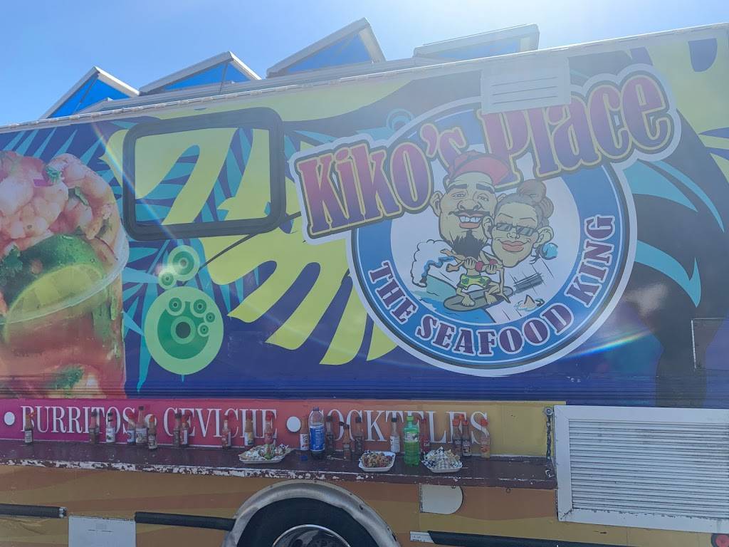 Kikos Seafood Lunch Truck | restaurant | 6090 Friars Rd, San Diego, CA 92108, USA | 6196230675 OR +1 619-623-0675