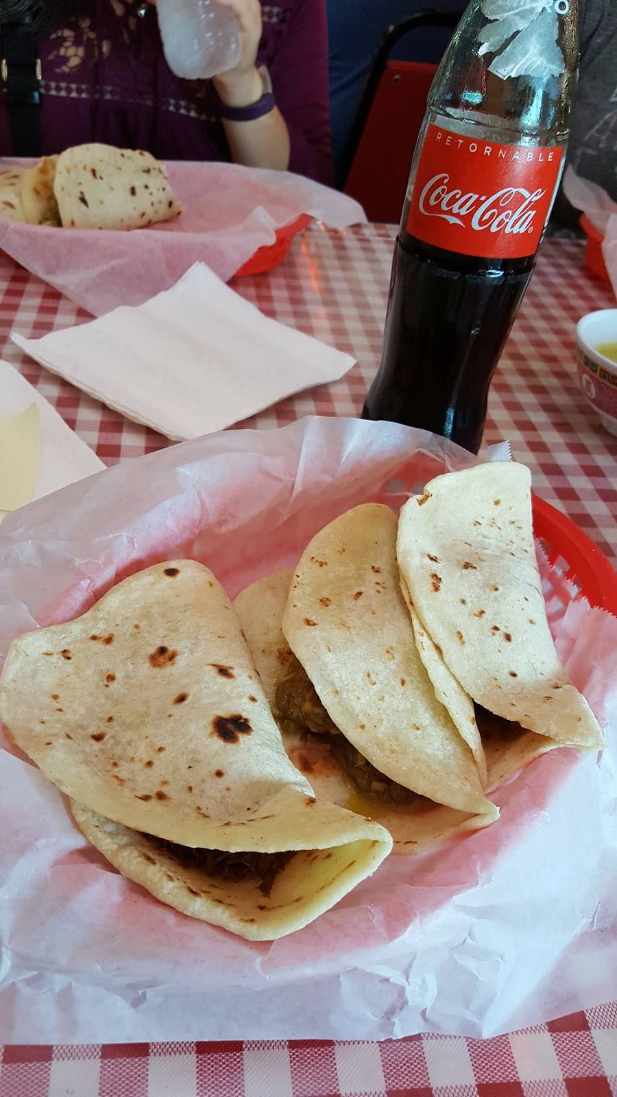 Taqueria Laredo | restaurant | 115 Cavalcade St, Houston, TX 77009, USA | 7132139087 OR +1 713-213-9087